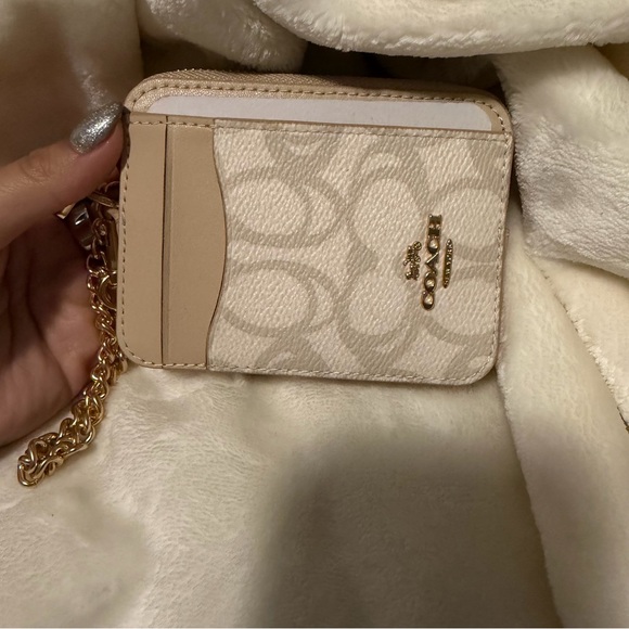 Coach Ivory Card Holder with Gold Chain - Picture 3 of 5